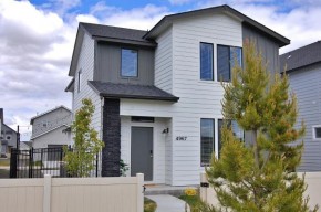 Cozy Getaway Near Shopping, Dining And Parks